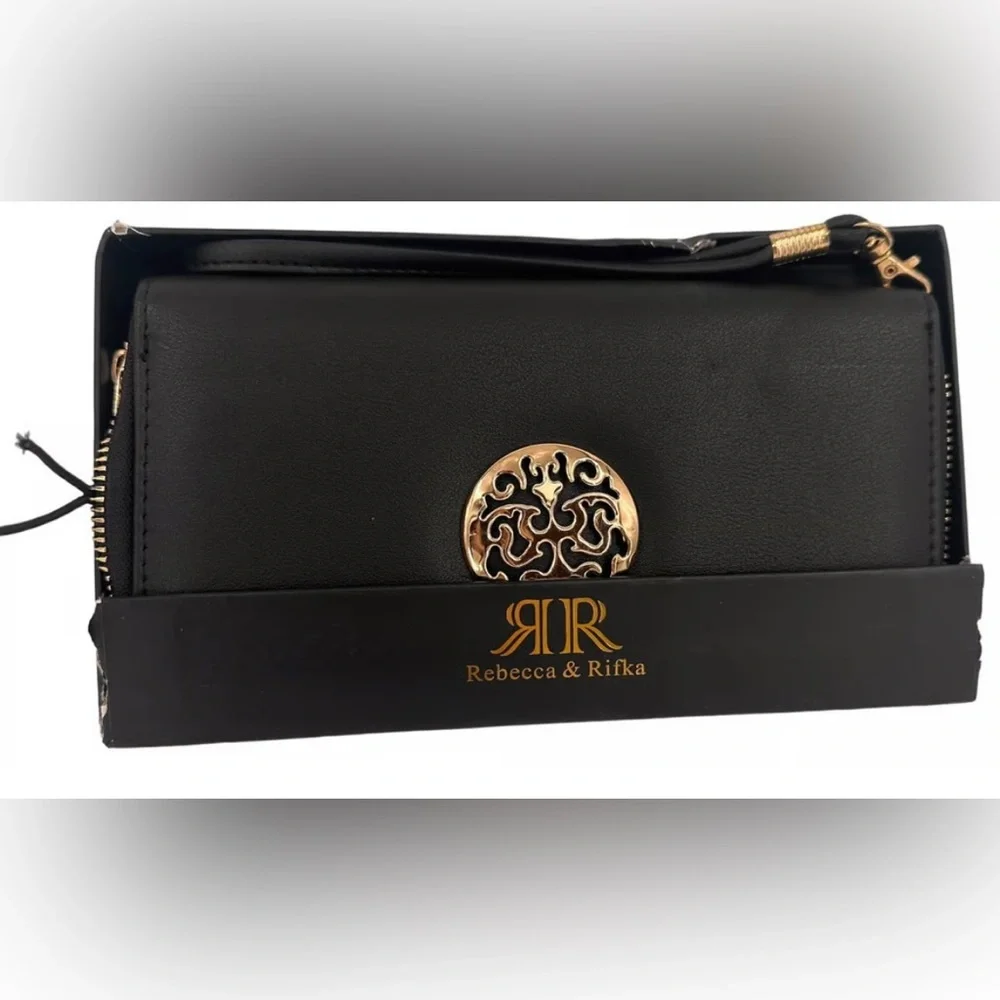 Rebecca & Rifka New York, NY /Wristlet clutch. New with Tags.